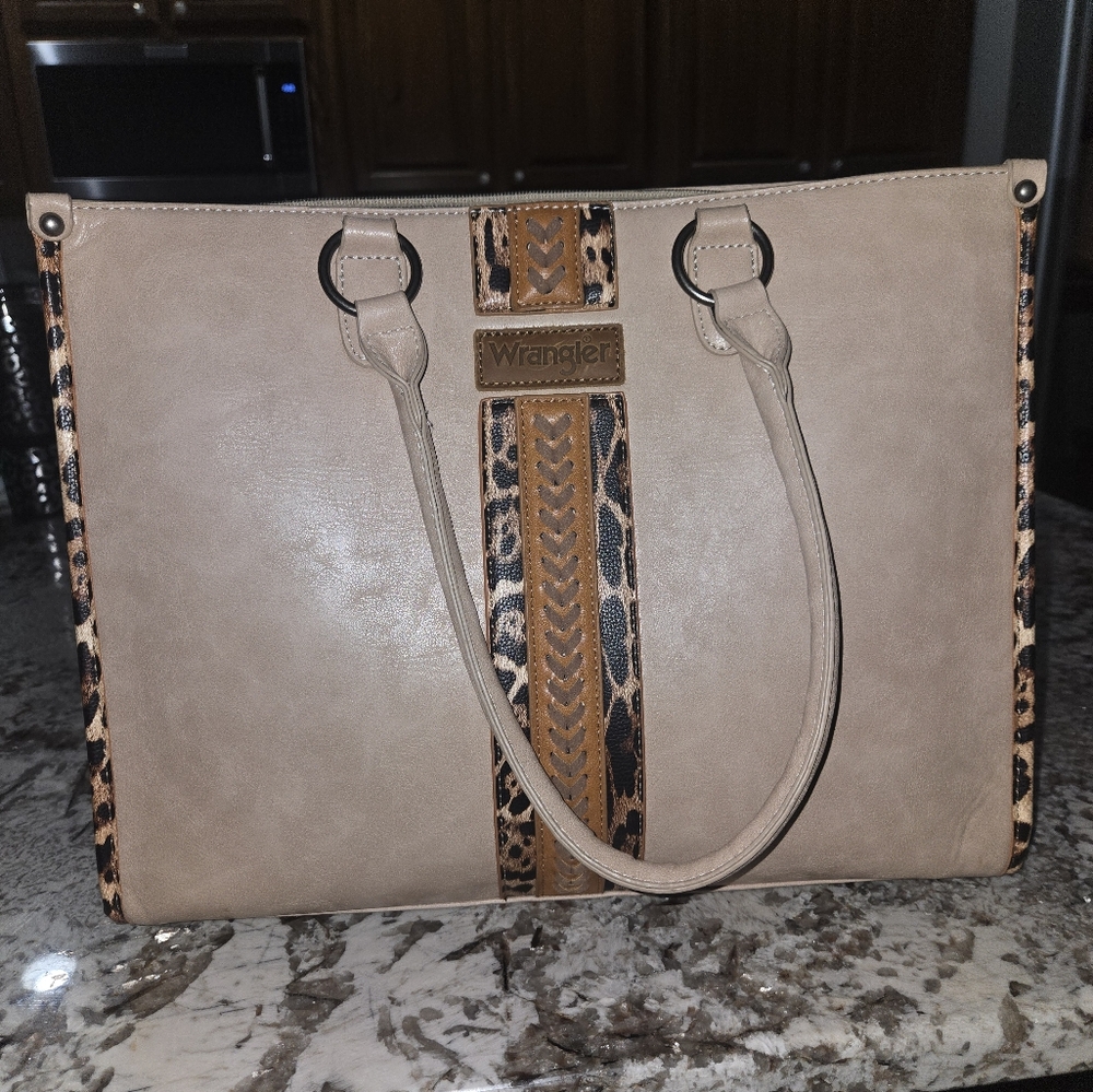 Wrangler tote